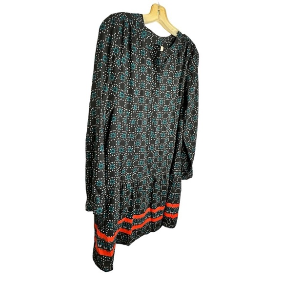 Loft Dress - Picture 4 of 7